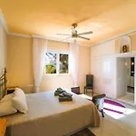 Вилла Madora - Private Pool, Amazing Garden, Sea View, Quiet Location