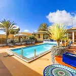 Вилла Madora - Private Pool, Amazing Garden, Sea View, Quiet Location *