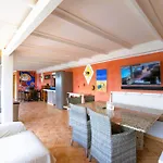 Вилла Madora - Private Pool, Amazing Garden, Sea View, Quiet Location Тиас